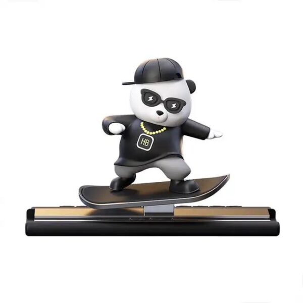پاندا اسکیت باز برای ماشین