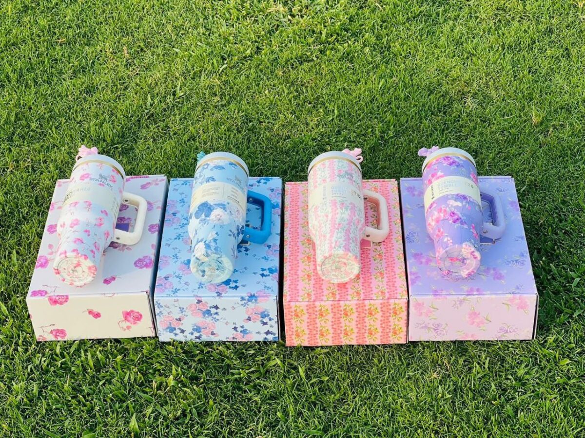 ماگ استنلی دسته دار طرح کادویی همراه با جعبه زیبا (۱.۱۸ لیتر ) Quencher H2.O Tumbler - Image 3